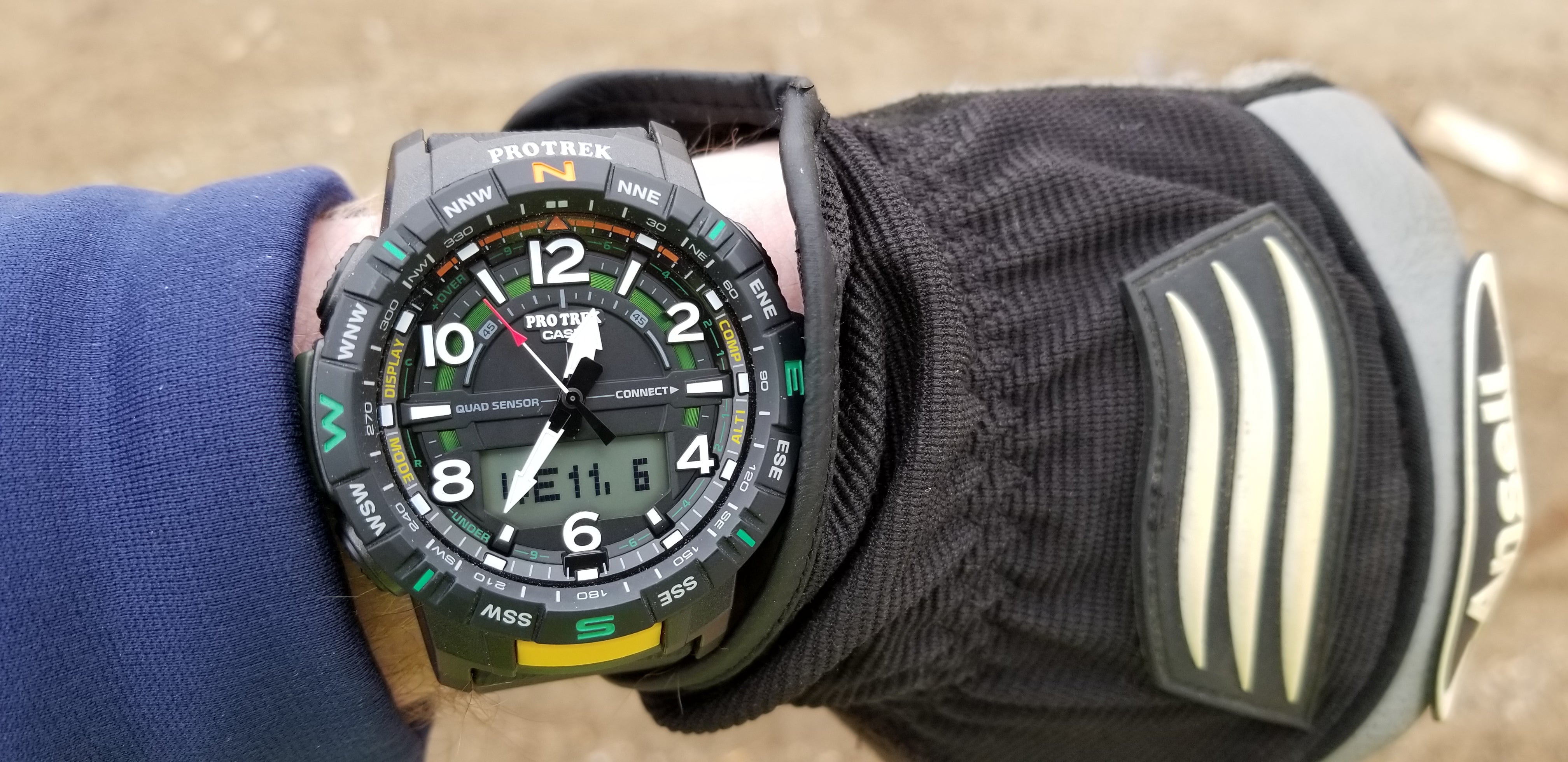 CASIO PRO TREK PRT-B50-1ER Snjallúr