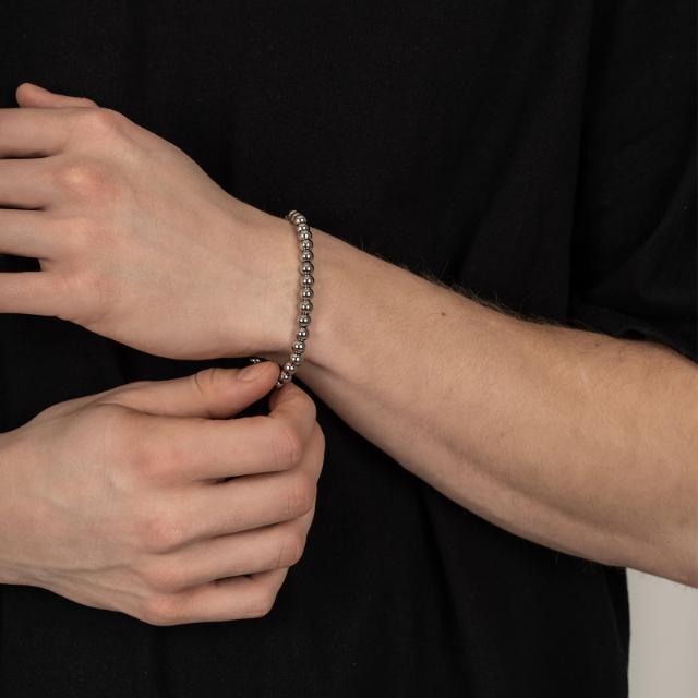 SON armband með silfurlitum kúlum